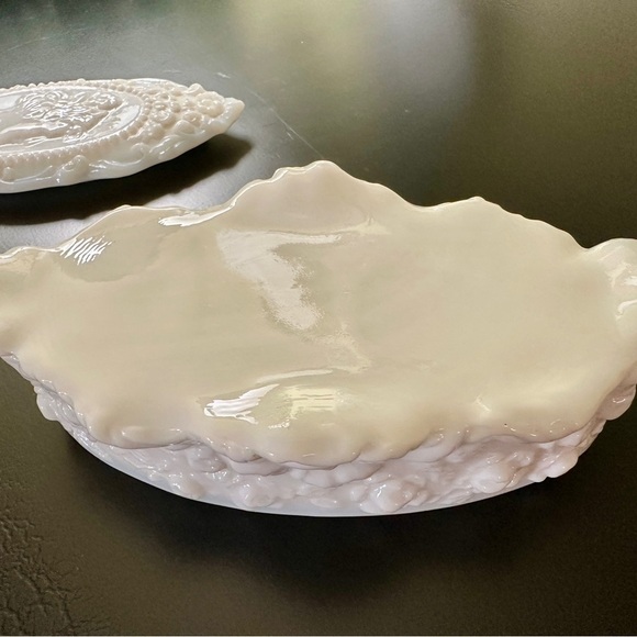 FOSTORIA, JENNY LIND, PRESSED, MILK GLASS, CAMEO, PIN BOX WITH LID. - Picture 7 of 14